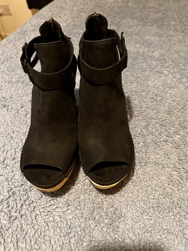Ugg black open toe - ugg, wedge