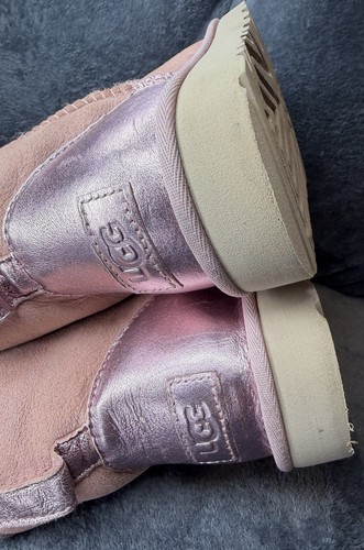 Uggs pink and metallic back - uggs.,