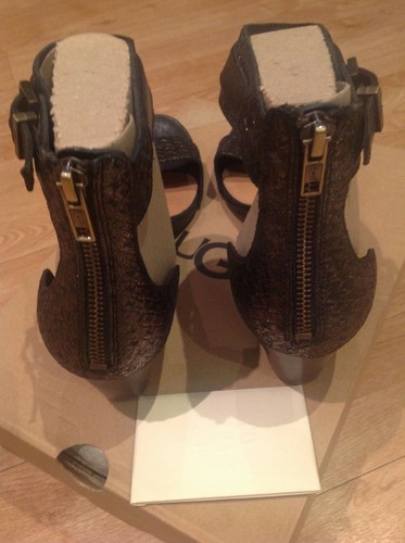 Bnwb ugg real leather - real, wedge
